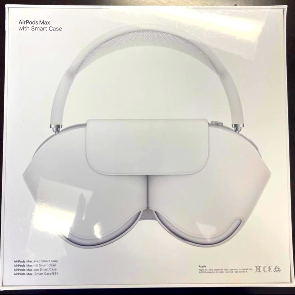 Brand New Unopened Air Pod Max with Smart Case